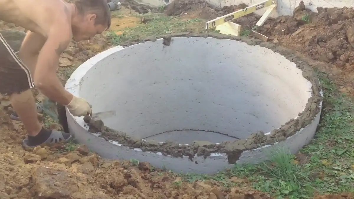 barkácsolás, DIY, építkezés, hobbi, kerti medence, kertrendezés, kreatív megoldások, medence építés, medence ötletek, medence tisztítás, merülőmedence, olcsó medence, szabadidő, vasbeton medence, vízelvezetés